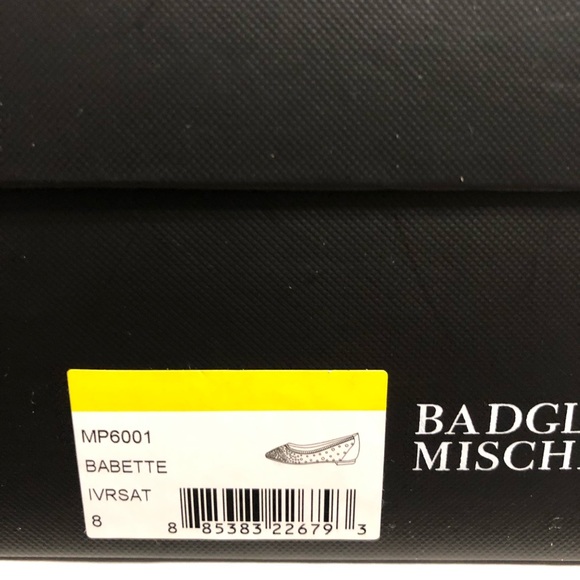 Badgley Mischka Women's Babette Pointed Embellished Flats 8 NIB - Picture 5 of 12